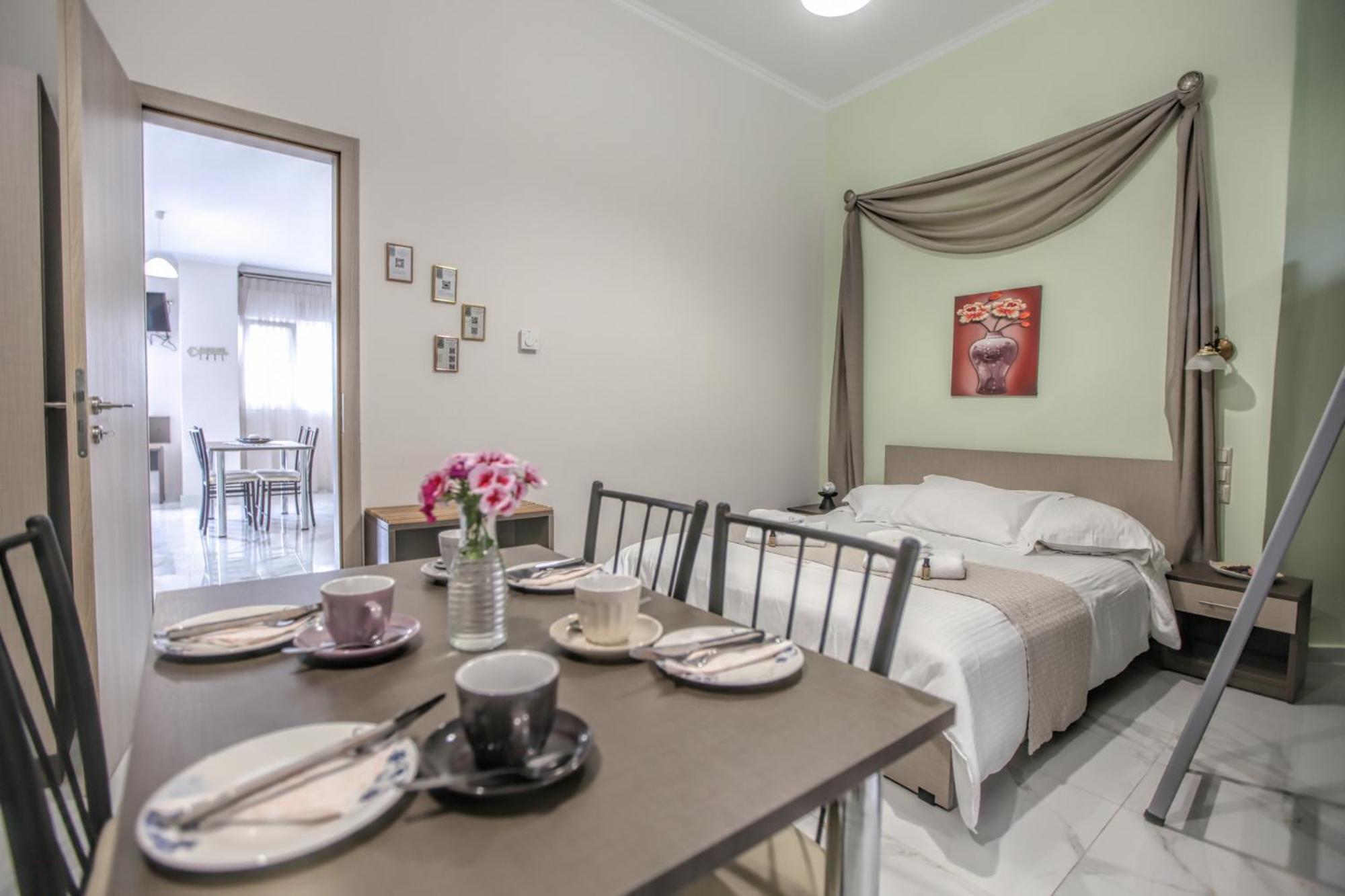 Del Sol #2 Meteora Luxurious Family Suites Kalampáka Buitenkant foto